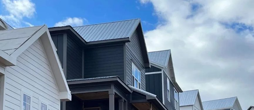 Wide silver metal roof
